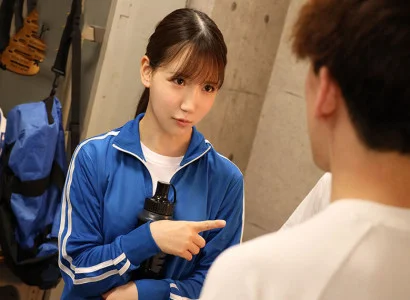 cô gái xinh cùng các thành viên câu lạc bộ bóng đá quan hệ tình dục với cô gái xinh theo nhóm