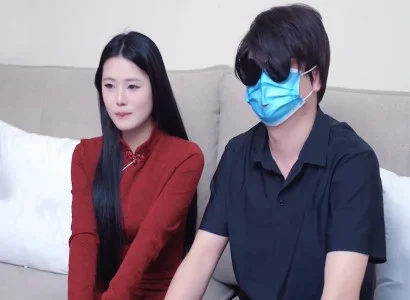 Gã đang lén bỏ thuốc kích dục cho em đồng nghiệp uống