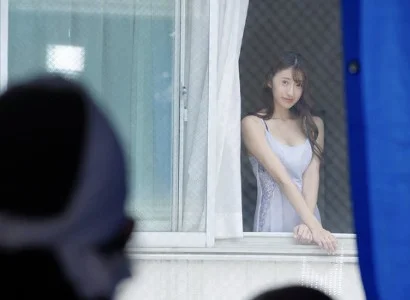 Người vợ chê chồng yếu rồi qua lại với hàng xóm