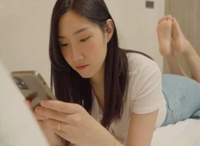Vợ qua lại với anh nhân viên giao hàng